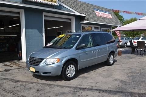 2006 Chrysler Town Country LWB 4dr Touring - cars & trucks - by... for sale in Cuba, MO – photo 3