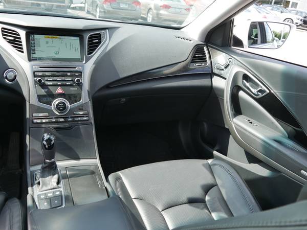 2017 Hyundai Azera Limited - cars & trucks - by dealer - vehicle... for sale in Maplewood, MN – photo 9