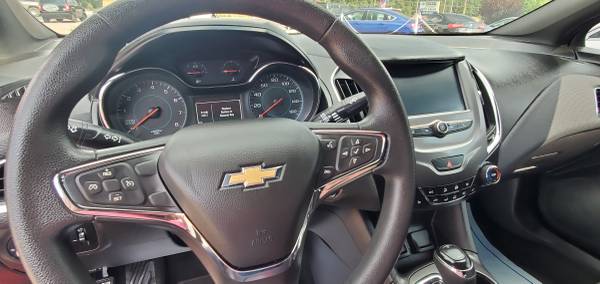 2017 CHEVY CRUZE ~ HOT LITTLE RED CAR ~ LOOKS BRAND NEW - cars &... for sale in Show Low, AZ – photo 10