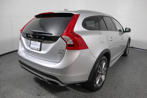 2018 Volvo V60 Cross Country, Bright Silver Metallic for sale in Wall, NJ – photo 5