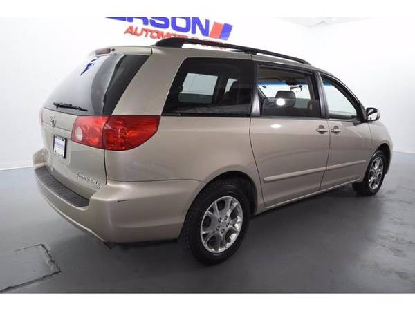 2006 Toyota Sienna mini-van XLE AWD 112 98 PER MONTH! - cars & for sale in Loves Park, IL – photo 3