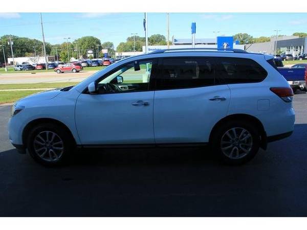 2016 Nissan Pathfinder SUV S - Nissan Glacier White for sale in Green Bay, WI – photo 7