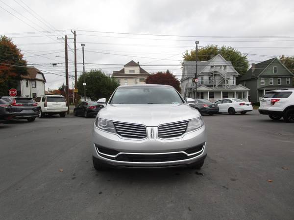 2016 LINCOLN MKX AWD - CLEAN CAR FAX - NAVIGATION - BACKUP CAMERA -... for sale in Moosic, PA – photo 19