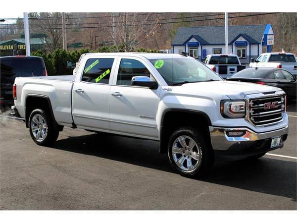2017 GMC Sierra 1500 4WD CREW CAB ZLT Z71 LOADED !!! ALL THE OPTIONS... for sale in Salem, ME – photo 4