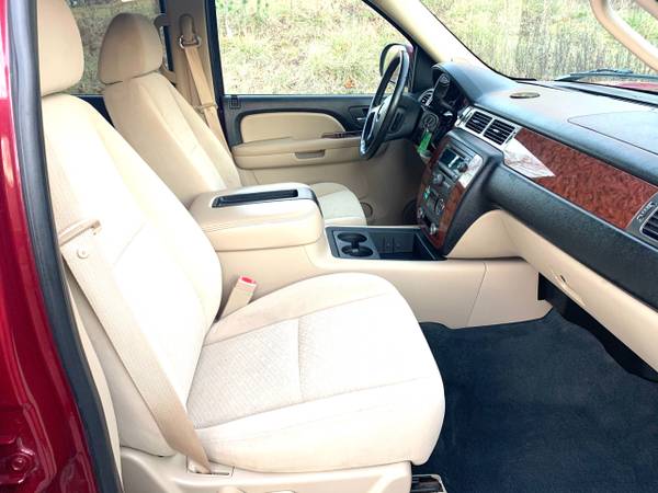 2007 Chevrolet Suburban 1500 LT*Clean CarFax* - cars & trucks - by... for sale in Beech Grove, IN – photo 22