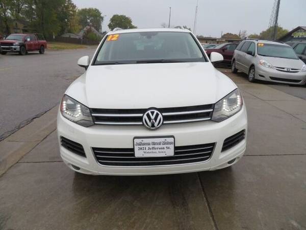 2012 VW Touareg TDI 4WD Diesel... 122,000 Miles... $11,900... New... for sale in Waterloo, IA – photo 2