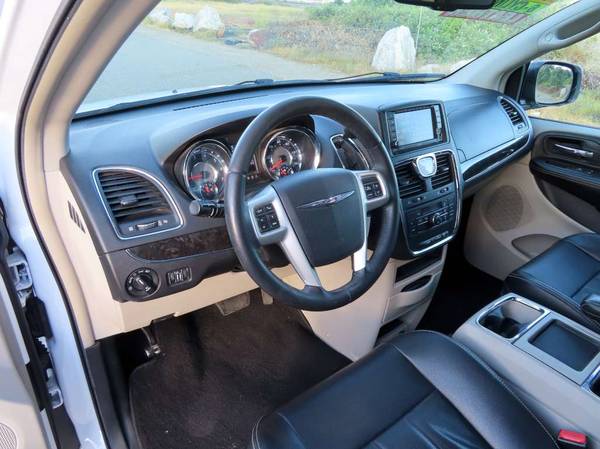 2014 CHRYSLER TOWN AND COUNTRY TOURING - - by dealer for sale in Anderson, CA – photo 8
