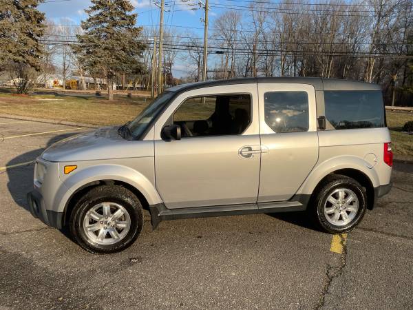 2006 Honda Element EX-P AWD 5 SPEED - - by dealer for sale in South Windsor, CT – photo 2