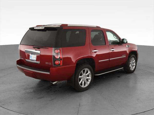 2012 GMC Yukon Denali Sport Utility 4D suv Red - FINANCE ONLINE -... for sale in Rochester , NY – photo 11