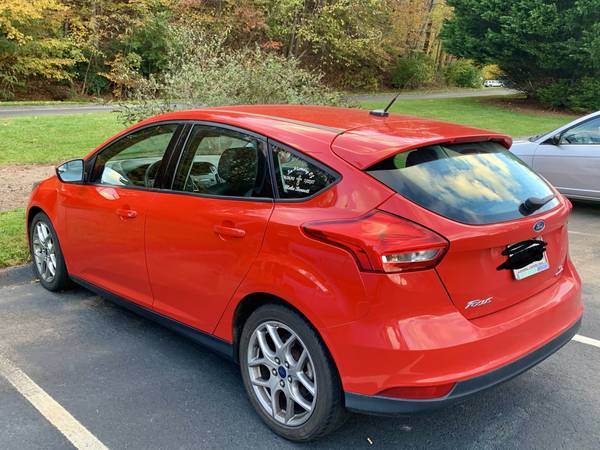 2015 Ford Focus SE - cars & trucks - by owner - vehicle automotive... for sale in Asheville, NC – photo 4