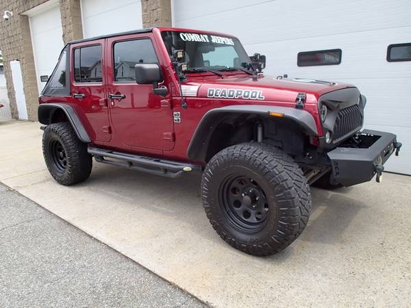 2012 Jeep Wrangler Unlimited 6 cyl, auto, 4 inch lift, SHARP RIG! for sale in Chicopee, NY – photo 7