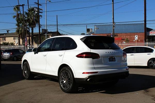 2017 Porsche Cayenne AWD PLATINUM EDITION **$0-$500 DOWN. *BAD... for sale in North Hollywood, CA – photo 7