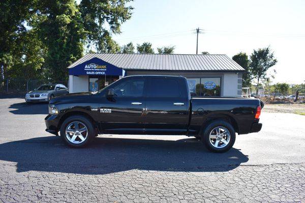 2013 RAM 1500 EXPRESS CREW CAB RWD - EZ FINANCING! FAST APPROVALS! for sale in Greenville, SC