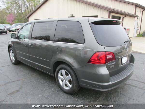 2010 VOLKSWAGEN ROUTAN SE LEATHER 2xTV/DVD HTD SEATS VW - cars & for sale in Mishawaka, IN – photo 4