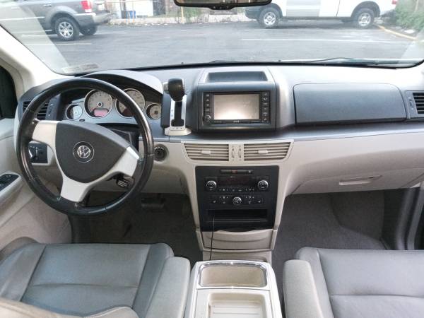 2010 Volkswagen Routan SEL-Auto Mini Van 8 passenger 3rd Row DVD -... for sale in Philadelphia, PA – photo 13