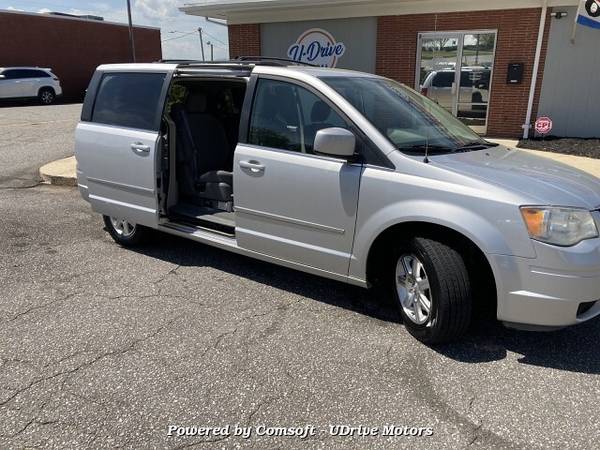 2009 CHRYSLER TOWN and COUNTRY TOURING - - by dealer for sale in Hickory, NC – photo 2