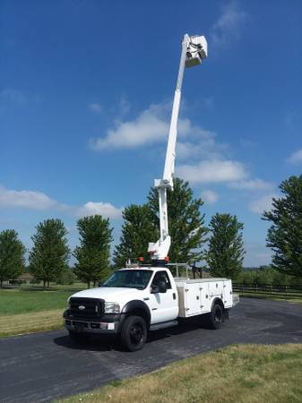 42' 2006 Ford F550 Diesel Versalift Bucket Boom Lift Service Truck for sale in Hampshire, IA – photo 2