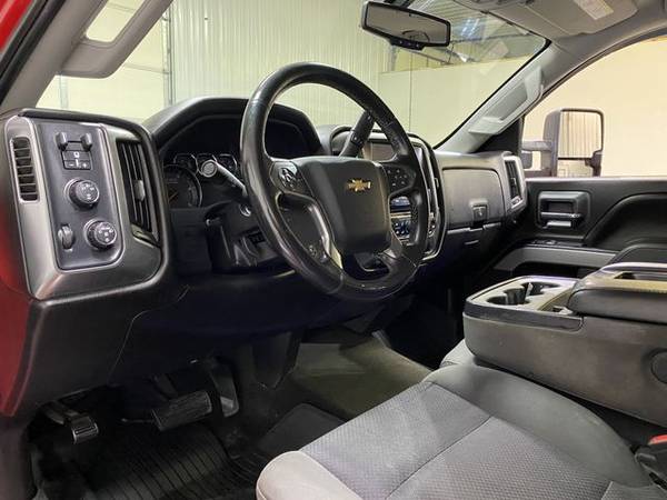 2016 Chevrolet Silverado 2500 HD Crew Cab - Small Town & Family for sale in Wahoo, NE – photo 8