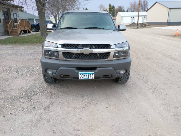 2002 Chevrolet Avalanche 3/4 ton for sale in Nicollet, MN – photo 2