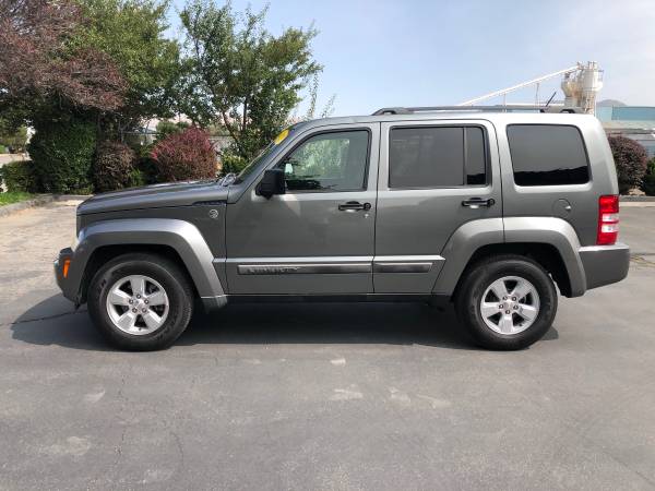 2012 Jeep Liberty SPORT- LEATHER, 4x4, SUNROOF, LOW MIs, GREAT... for sale in Sparks, NV – photo 6