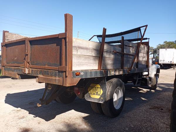 Ford F700 Dual Rear Wheel Dump, 7.0L V8 Gas, 5 Speed 15'7"X7'7"Body... for sale in Clearwater, FL – photo 3