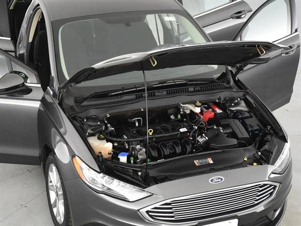 2017 Ford Fusion SE Sedan 4D sedan GRAY - FINANCE ONLINE for sale in Detroit, MI – photo 4