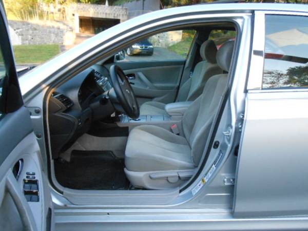 2007 Toyota Camry SE Automatic 4Cyl Moonroof 120k Miles - cars &... for sale in Seymour, CT – photo 13