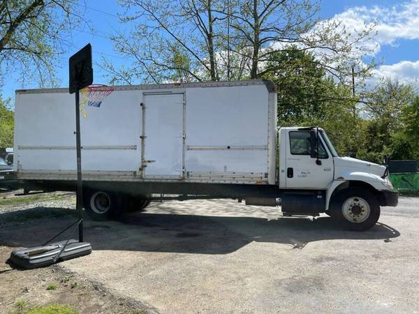 International 4300 DT466 24 Foot Box Truck! - - by for sale in Other, PA – photo 3