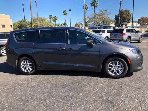2017 Chrysler Pacifica $2000 Down Payment Easy Financing!Credito Facil for sale in Santa Ana, CA – photo 4
