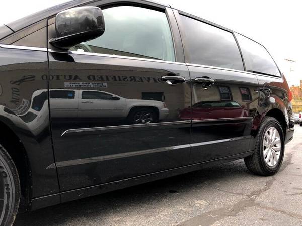 2012 Volkswagen Routan SE CALL OR TEXT TODAY! - - by for sale in Cleveland, OH – photo 9