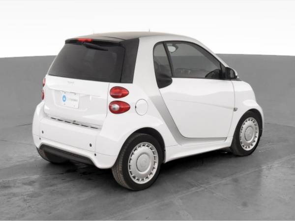 2015 smart fortwo Passion Hatchback Coupe 2D coupe White - FINANCE -... for sale in San Bruno, CA – photo 11