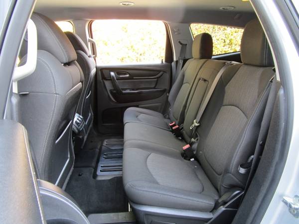 2015 Chevrolet TRAVERSE LT - REAR CAMERA - BLUETOOTH - THIRD ROW for sale in Sacramento , CA – photo 13
