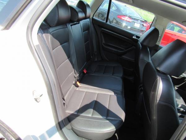 2011 Volkswagen Jetta Wagon TDI for sale in Grayslake, IL – photo 16