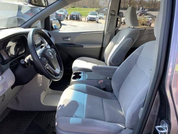 2015 Toyota Sienna LE - mini-van - - by dealer for sale in Cincinnati, KY – photo 16