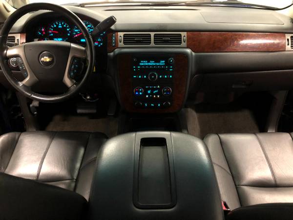 2013 Chevy Chevrolet Avalanche Black Diamond LTZ 4D SUV 4WD pickup -... for sale in Branson West, MO – photo 19