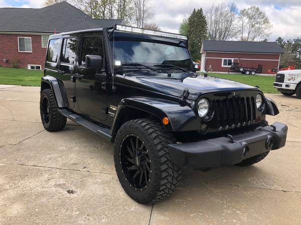 2014 JEEP UNLIMITED SAHARA 4X4 LOADED EXTRAS VERY CLEAN - cars & for sale in Macomb, MI – photo 2