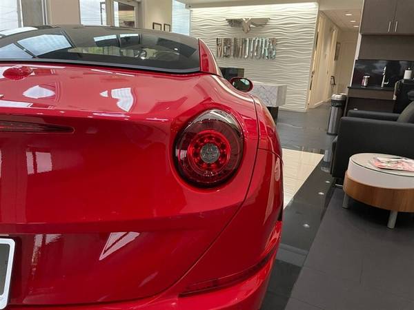 2017 Ferrari California T Convertible Convertible for sale in Bellingham, WA – photo 9