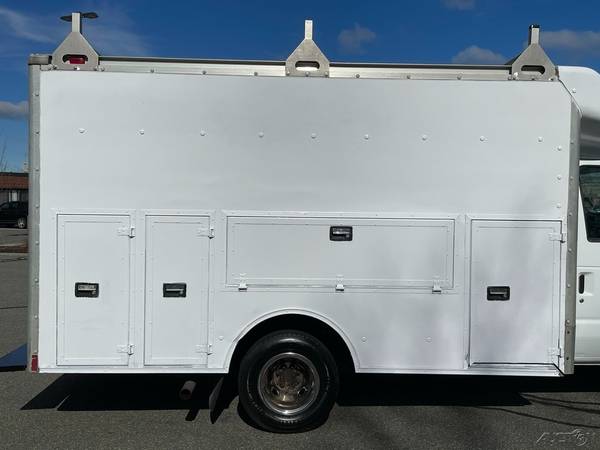 2003 Ford E-350 E350 XL 12ft Hi Cube Walk In Utility Van Gas for sale in south jersey, NJ – photo 8