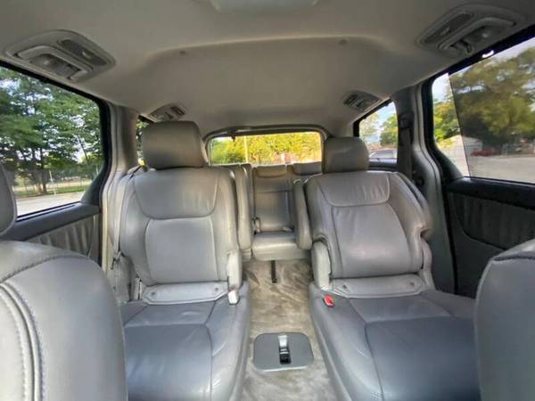 2005 TOYOTA SIENNA XLE LIMITED 7 PASSENGER LEATHER 3ROW KEYLESS... for sale in Skokie, IL – photo 17