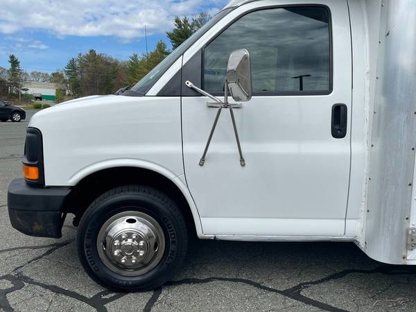 2004 Chevy Express 3500 12ft Hi Cube Utility Van 6 0L 135K SKU: 13931 for sale in Boston, MA – photo 9