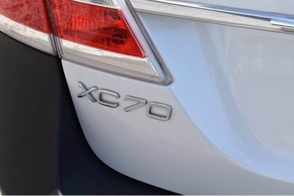 2015 Volvo XC70 T5 Premier - - by dealer - vehicle for sale in Santa Rosa, CA – photo 9