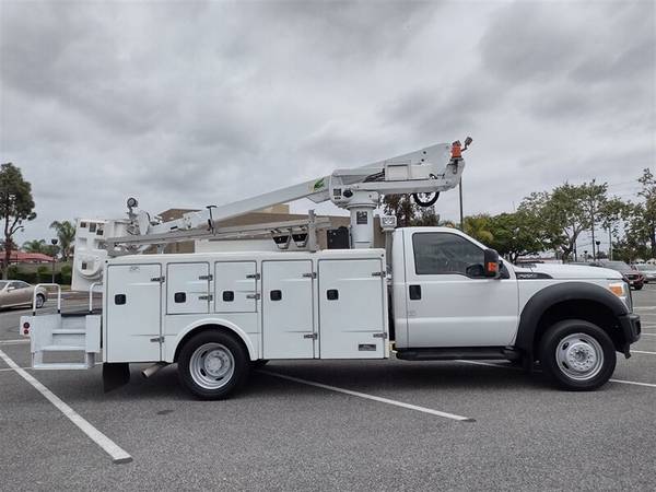 2012 Ford F550 bucket 35Ft, new engine 5 years warraty, 6 8 gas - cars for sale in Santa Ana, CA – photo 3
