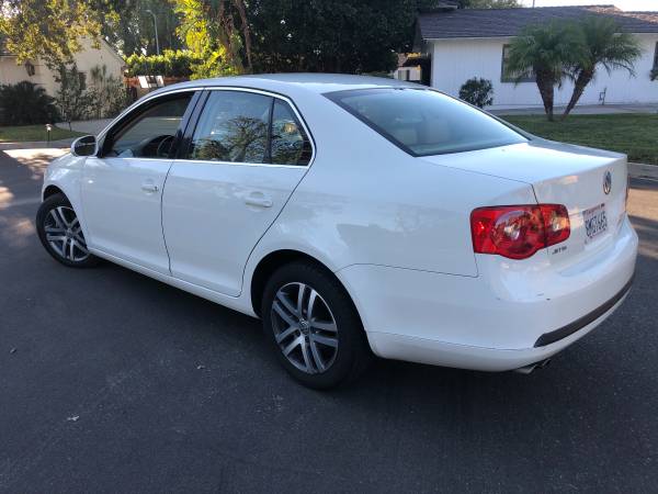 2005 Volkswagen Jetta 2.5 ( Only 23 K Miles) - cars & trucks - by... for sale in Northridge, CA – photo 6