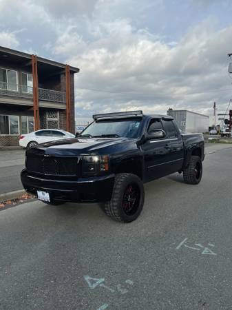 2007 Chevrolet Silverado 1500 LTZ! Clean! Lifted! Loaded! Priced 2... for sale in Seattle, WA