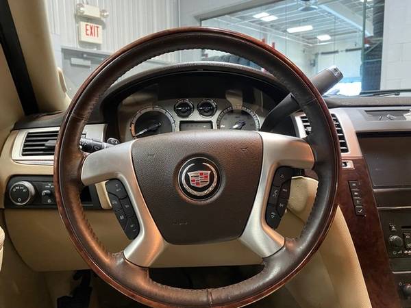 2014 Cadillac Escalade PREMIUM AWD - - by dealer for sale in Coopersville, MI – photo 18