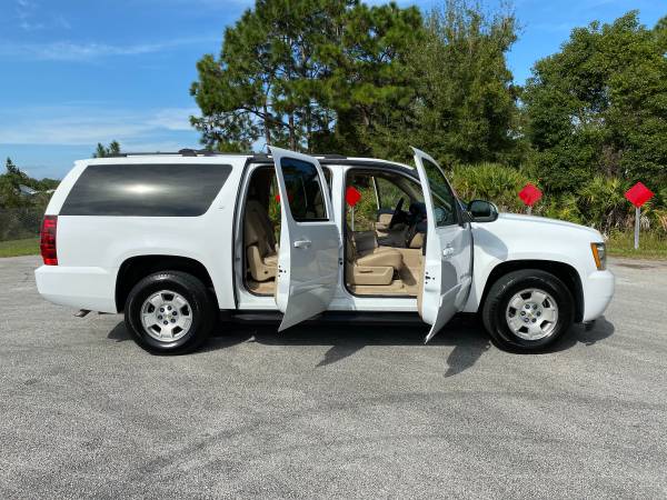 2007 CHEVY SUBURBAN LT LUXURY EDITION!! - cars & trucks - by owner -... for sale in Orlando, FL – photo 7