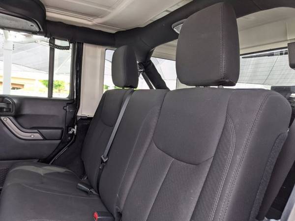 2016 Jeep Wrangler Unlimited Sport 4x4 4WD Four Wheel SKU: GL303930 for sale in Fort Worth, TX – photo 17