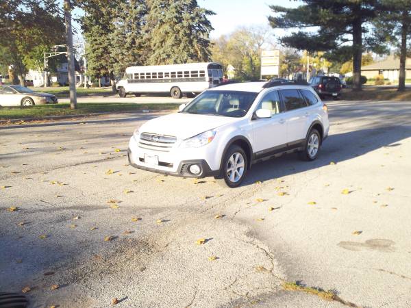 2013 Subaru Outback - - by dealer - vehicle automotive for sale in Chillicothe, IL – photo 2