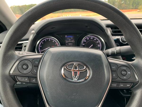2018 Toyota Camry LE *Clean* - cars & trucks - by owner - vehicle... for sale in Union City , GA – photo 12