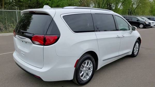 2020 Chrysler Pacifica Touring L with 12K miles 90 Day Warranty! for sale in Jordan, MN – photo 4